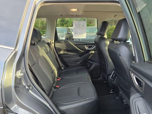 Used 2021 Subaru Forester Limited image 12