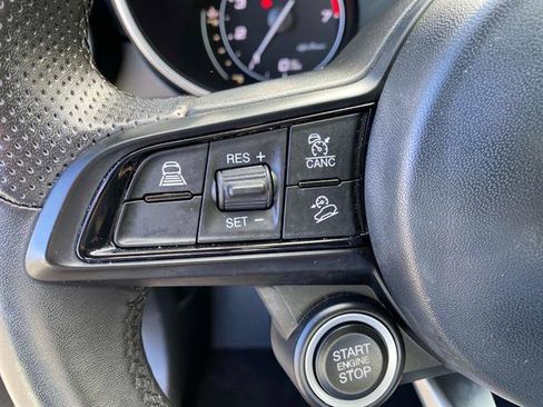 Used 2022 Alfa Romeo Stelvio Ti image 21