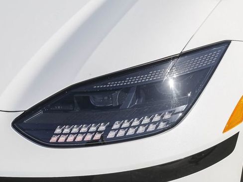 Used 2023 Hyundai Ioniq 6 SE AWD/4WD image 8