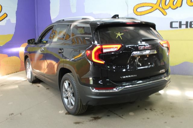 Used 2023 GMC Terrain SLT w/ Infotainment Package II AWD/4WD image 5