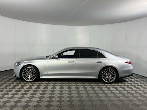 Used 2024 Mercedes-Benz S 580 S 580 image 11