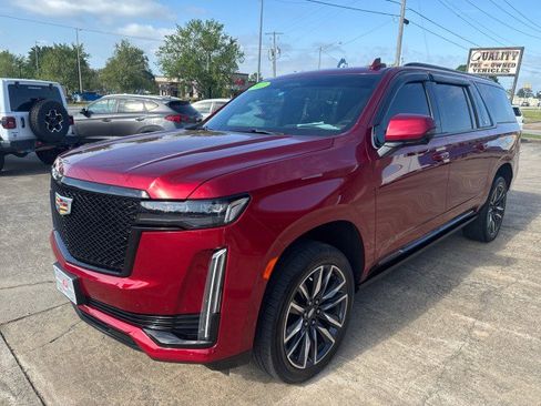 Used 2022 Cadillac Escalade ESV Sport w/ Touring Package AWD/4WD image 4