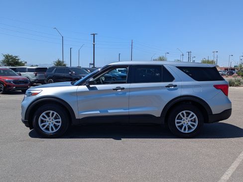 Used 2020 Ford Explorer 4WD image 2