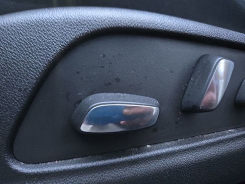 Certified 2024 Cadillac XT5 Premium Luxury image 9