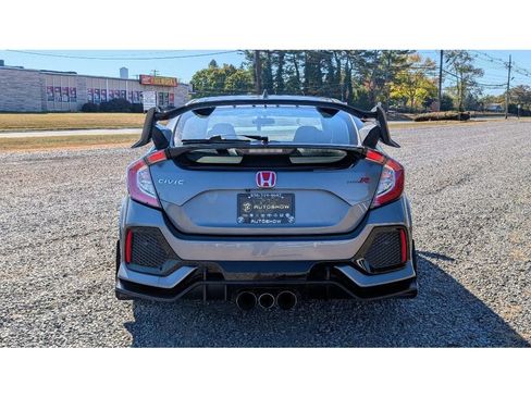 Used 2018 Honda Civic Type R image 6