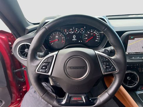 Used 2018 Chevrolet Camaro SS RWD image 11