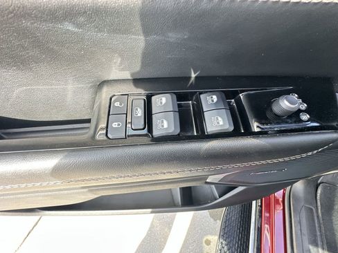 Used 2024 Jeep Wagoneer 4WD w/ Premium Group I image 24