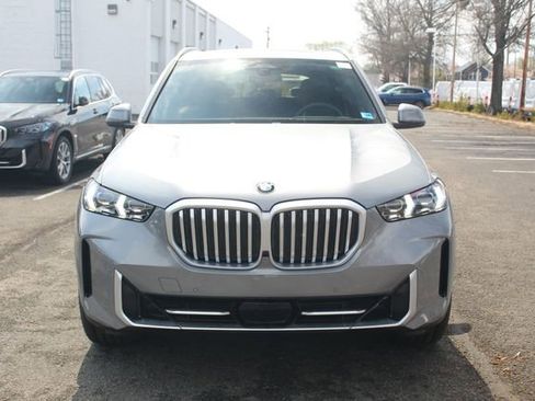 New 2026 BMW X5 xDrive40i w/ Executive Package image 2