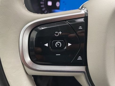 Used 2024 Volvo XC60 B5 Plus w/ Protection Package Premier image 17