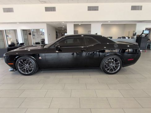Used 2021 Dodge Challenger R/T Scat Pack w/ Plus Package RWD image 2