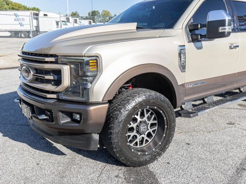Used 2017 Ford F250 Lariat w/ Chrome Package image 2