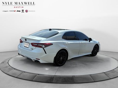 Used 2021 Toyota Camry XSE image 16