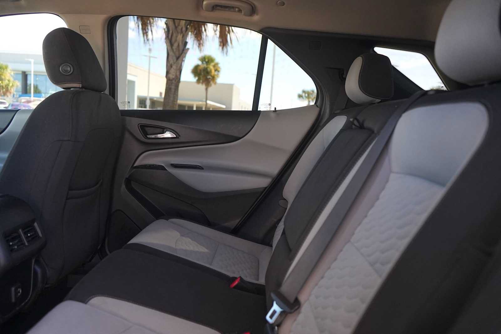 Used 2021 Chevrolet Equinox LS w/ LS Convenience Package FWD image 14