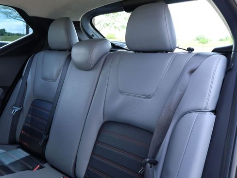 Used 2023 Nissan Kicks SR w/ SR Premium Package FWD image 13