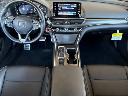 Used 2022 Honda Accord Sport image 10