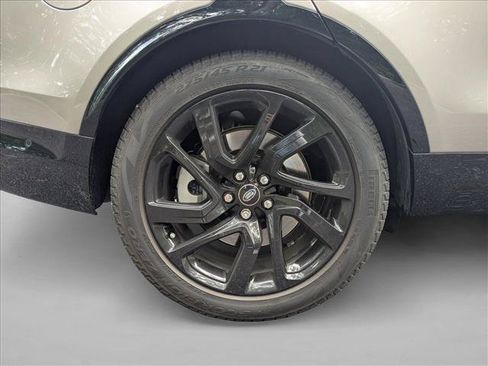 Used 2023 Land Rover Discovery HSE R-Dynamic AWD/4WD image 5