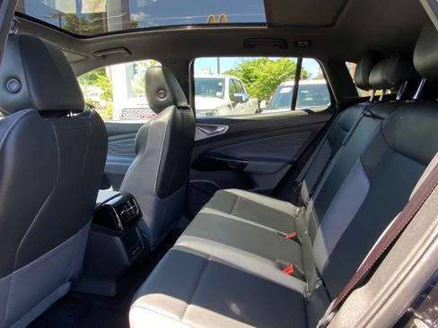 Used 2023 Volkswagen ID.4 Pro S RWD image 18