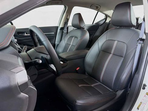 Certified 2025 Nissan Altima 2.5 SR AWD/4WD image 16
