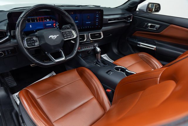 Used 2025 Ford Mustang Premium RWD image 19