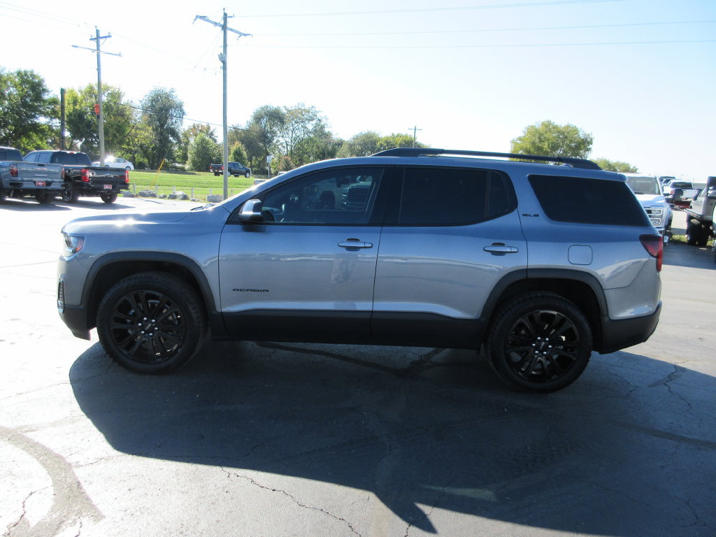 Used 2022 GMC Acadia SLE w/ Driver Convenience Package FWD image 9