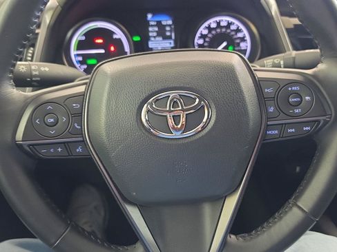 Used 2023 Toyota Camry SE FWD image 8