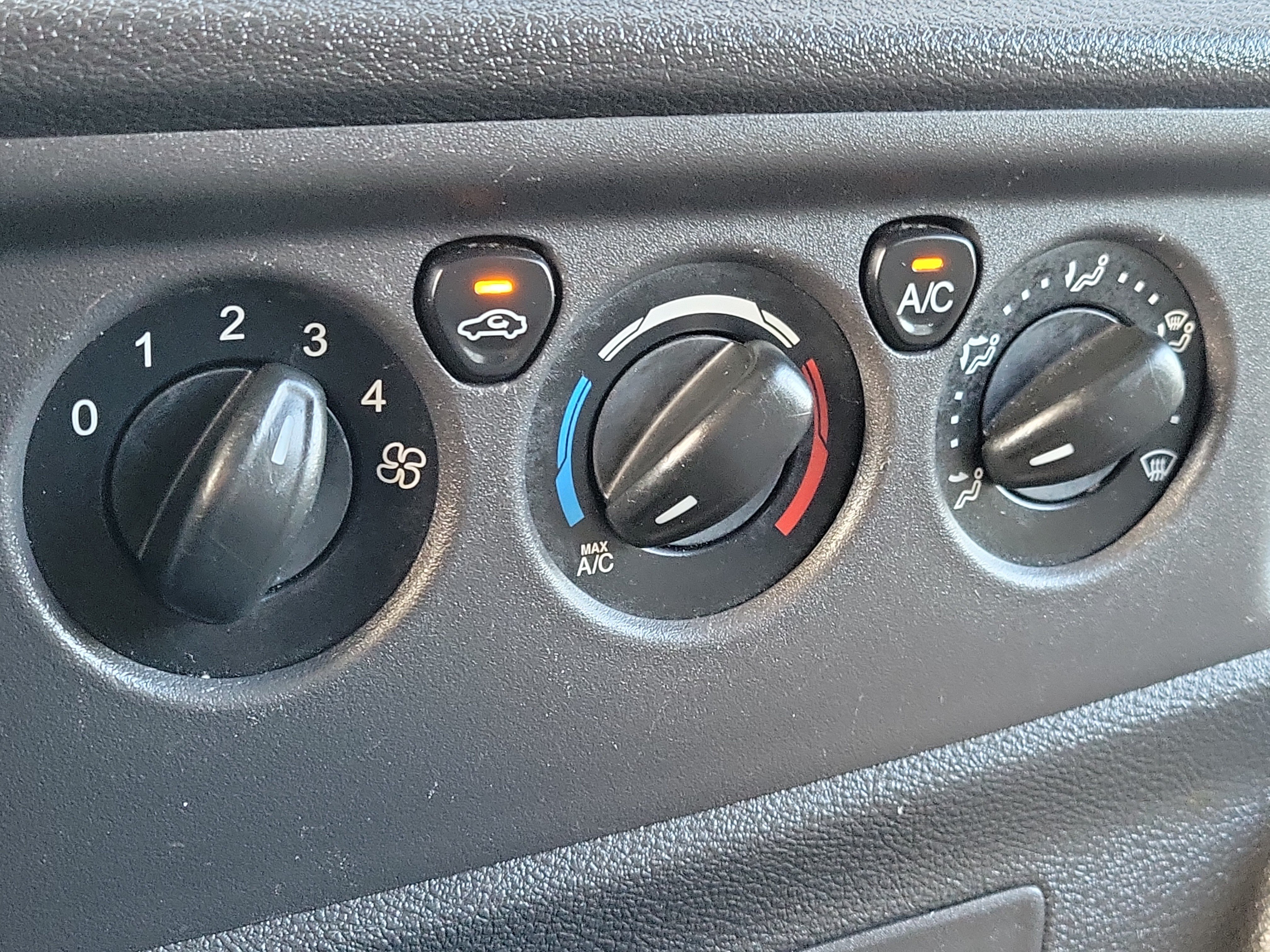 Used 2018 Ford Transit 350 XL RWD image 29
