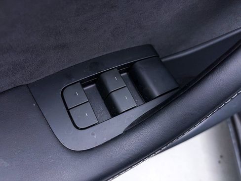 Used 2024 Tesla Model Y Long Range image 16