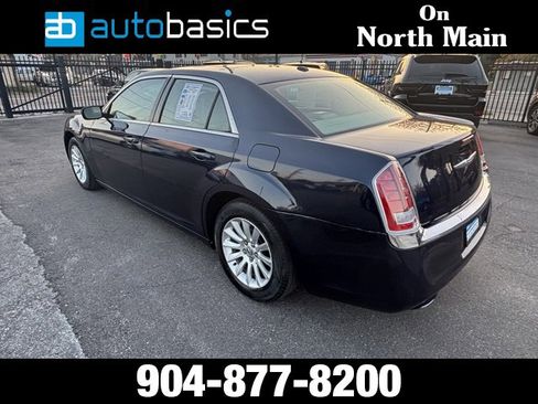 Used 2013 Chrysler 300 w/ Driver Convenience Group image 3