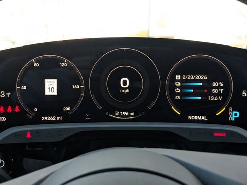 Used 2021 Porsche Taycan image 16