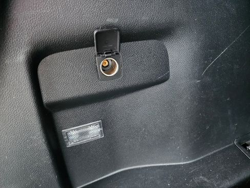 Used 2018 Ford Explorer XLT w/ Equipment Group 202A image 28