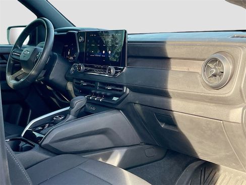 Used 2024 Chevrolet Colorado Trail Boss w/ Technology Package image 28