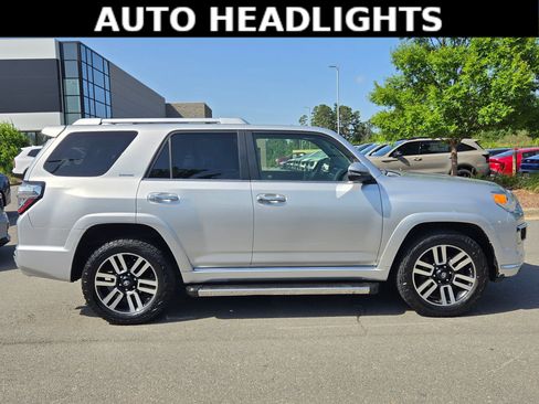 Used 2016 Toyota 4Runner Limited AWD/4WD image 8