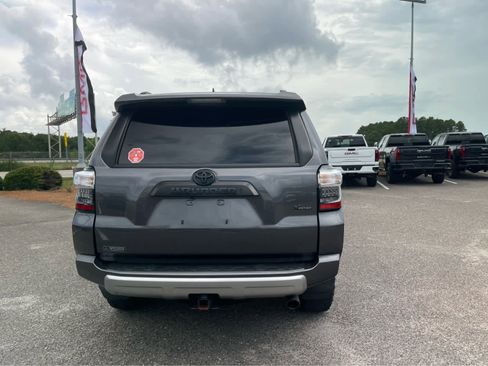 Used 2022 Toyota 4Runner TRD Off-Road Premium w/ Moonroof Package AWD/4WD image 7