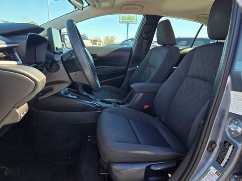 Used 2025 Toyota Corolla LE image 23