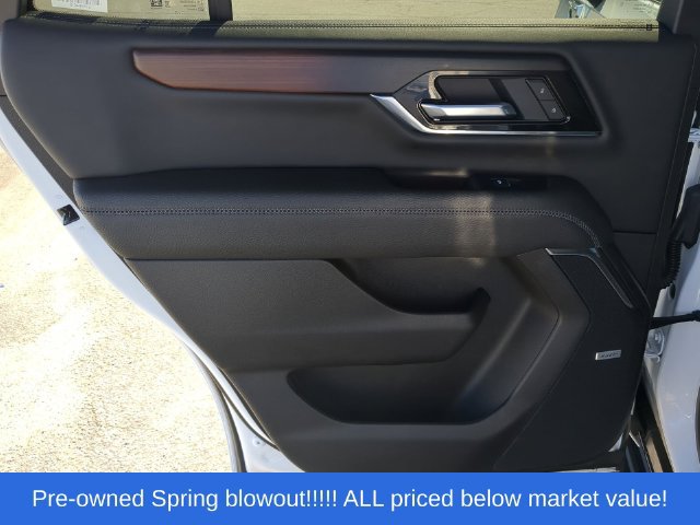 Used 2025 GMC Yukon Denali AWD/4WD image 35