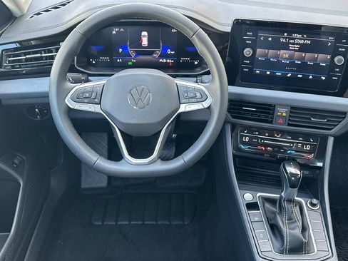 New 2026 Volkswagen Jetta SE image 12