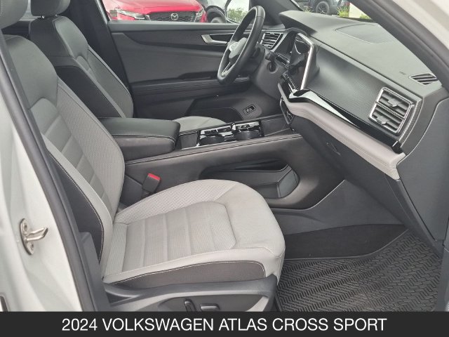 Used 2024 Volkswagen Atlas Cross Sport SEL R-Line AWD/4WD image 22