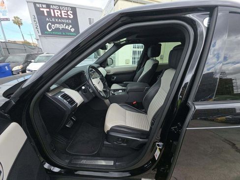 Used 2023 Land Rover Discovery Metropolitan Edition AWD/4WD image 4