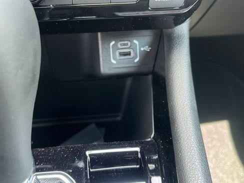 New 2026 Jeep Compass Limited w/ Sun, Sound & Navigation Group AWD/4WD image 15