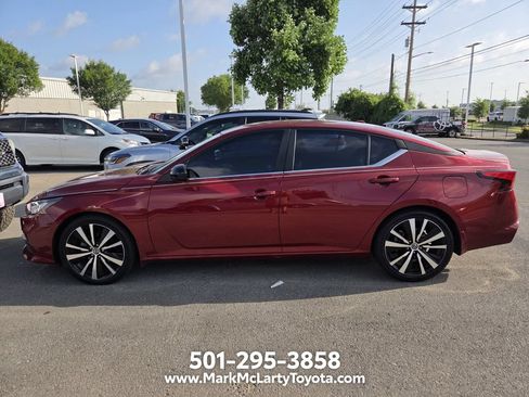 Used 2020 Nissan Altima 2.5 SR FWD image 7