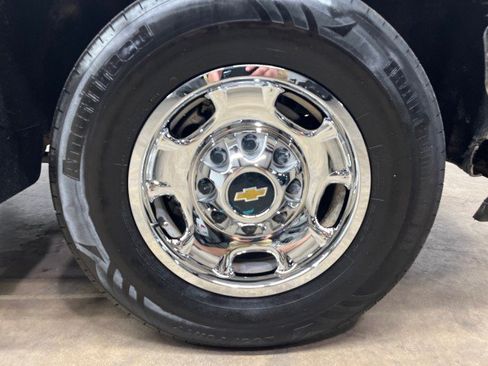 Used 2023 Chevrolet Silverado 2500 W/T AWD/4WD image 39