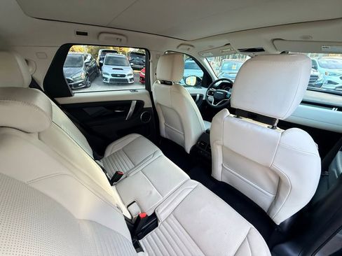 Used 2023 Land Rover Discovery Sport S image 39