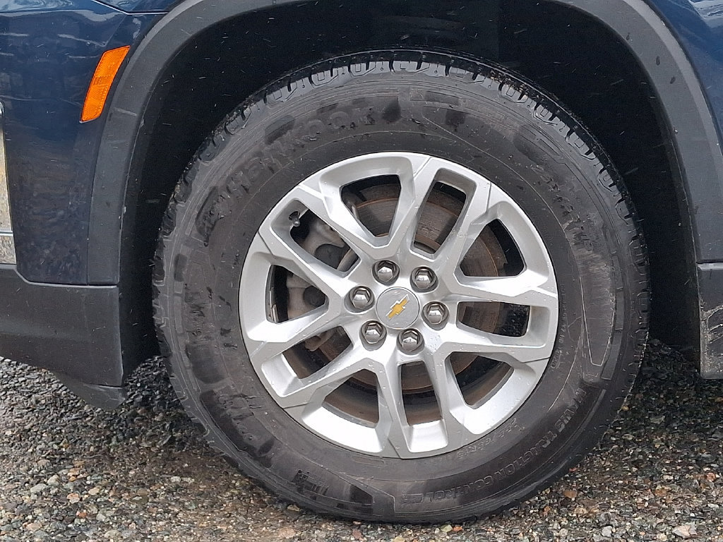 Used 2023 Chevrolet Traverse LS w/ Safety Package AWD/4WD image 32