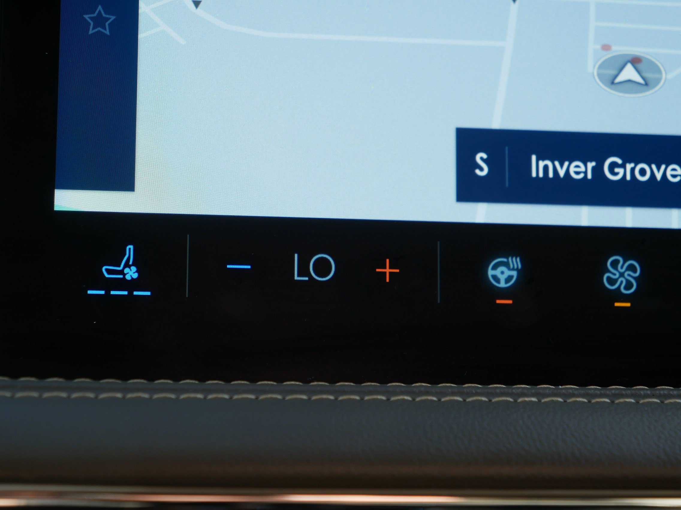 Used 2024 Lincoln Corsair AWD w/ Equipment Group 102A image 34