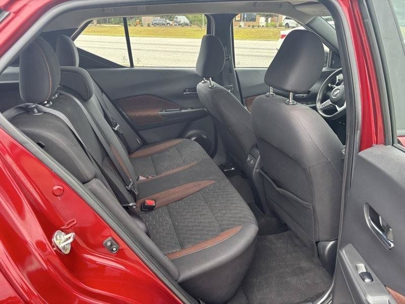 Used 2022 Nissan Kicks SR w/ Interior Electronics Package FWD image 16