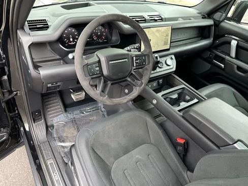 Used 2023 Land Rover Defender 90 V8 AWD/4WD image 5