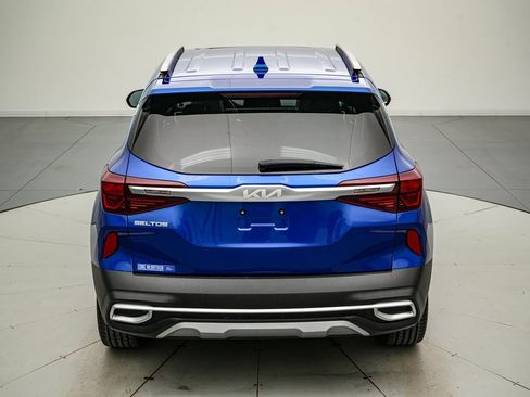 Used 2023 Kia Seltos SX w/ SX Sunroof Package image 5