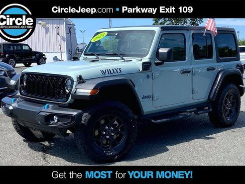 Used 2024 Jeep Wrangler Unlimited AWD/4WD image 1