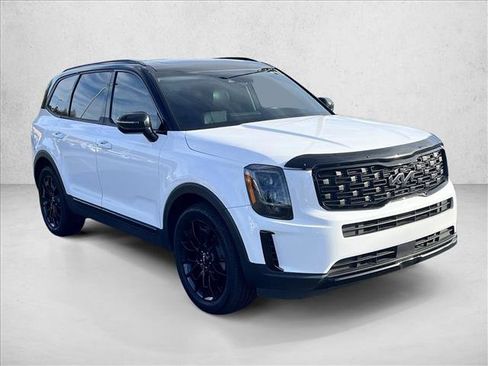 Used 2022 Kia Telluride EX w/ EX Premium Package image 3