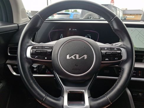 Used 2024 Kia Sportage EX AWD/4WD image 19